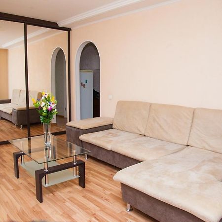 Zaporizhia Semi Luxury Apt On Yatsenka 8 Near Intourist Hotel المظهر الخارجي الصورة