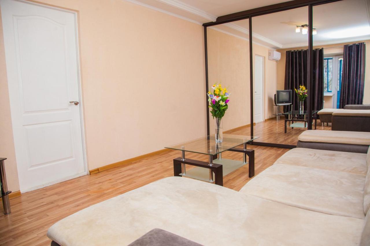 Zaporizhia Semi Luxury Apt On Yatsenka 8 Near Intourist Hotel المظهر الخارجي الصورة